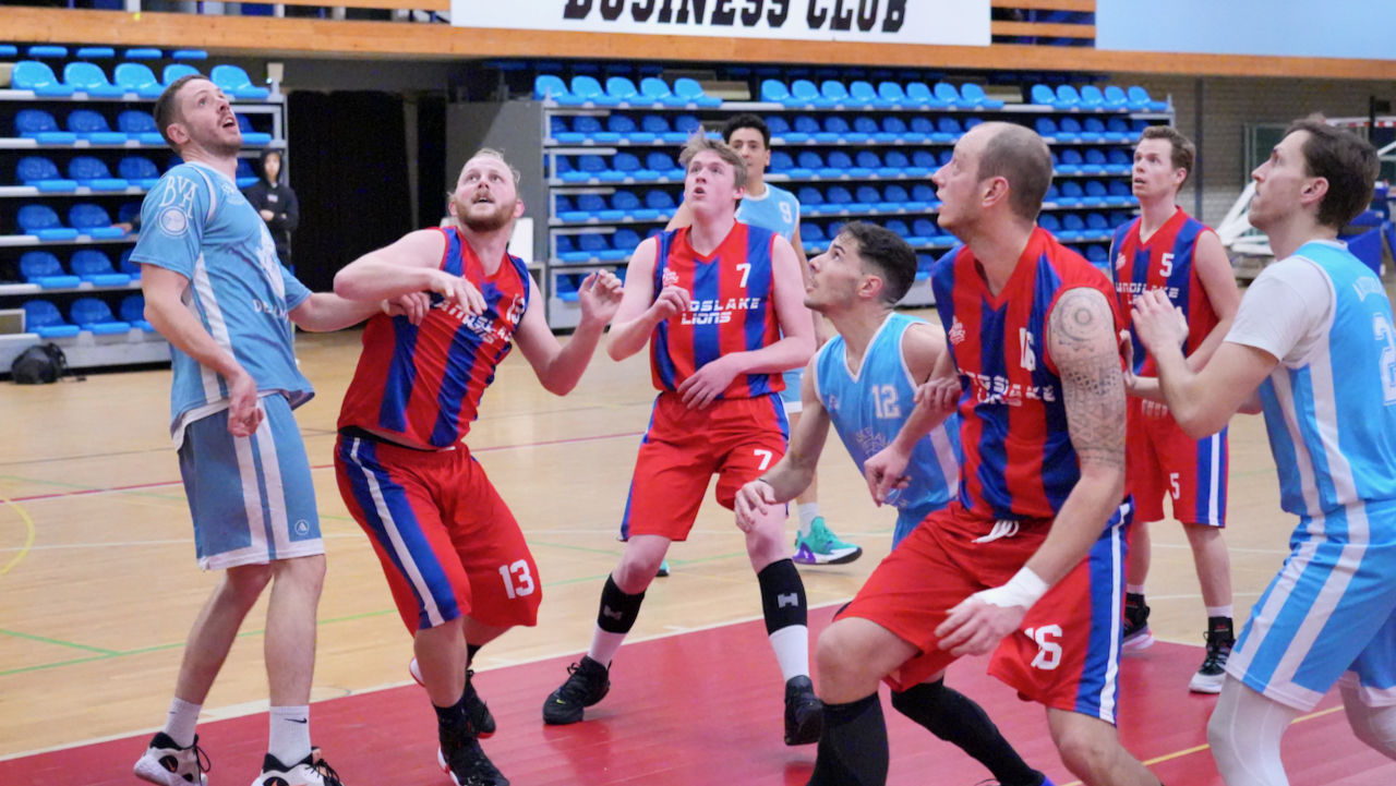 Landslake Lions mannen ruim langs BV Amsterdam