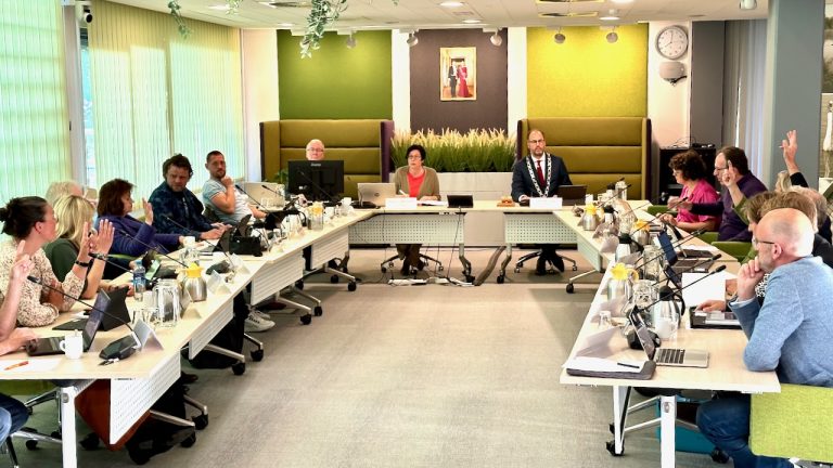 Vergadering gemeenteraadscommissie van donderdag 14 december dinsdag 18 december op TV