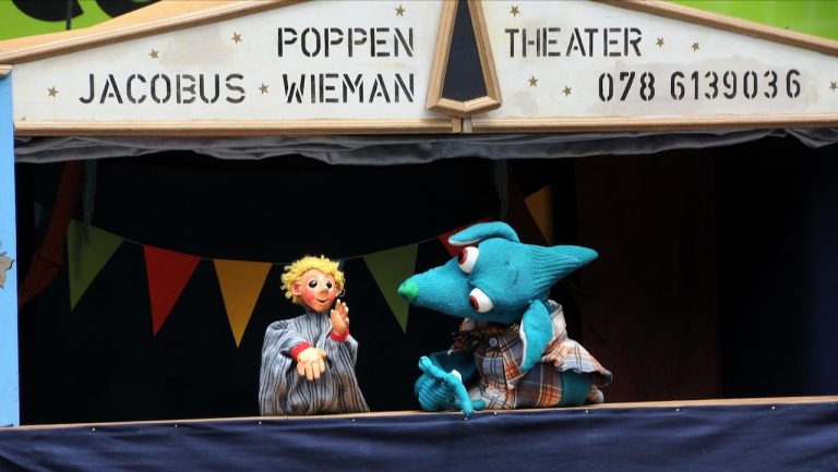 De allerlaatste voorstelling van EigenWijsjes: Allemaal poppenkast