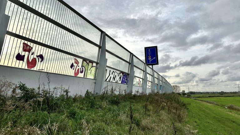 Landsmeer onderzoekt innovatieve oplossing tegen verkeerslawaai langs A10