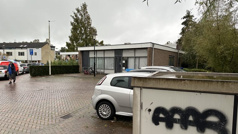 Informatieavond over opvang minderjarige statushouders begint roerig, maar eindigt positief