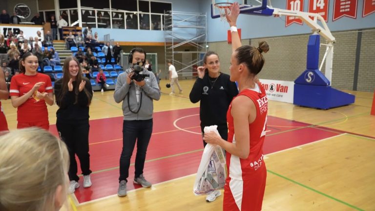 Basketballster Kim Hartman keert terug na twee-en-een-half jaar blessureleed