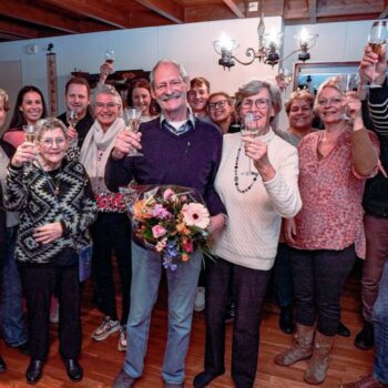 Image 1 (2) Zilveren Zwaan voor Gerrit Prins