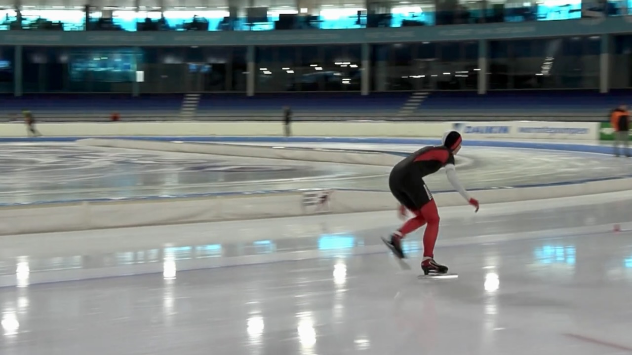 Landsmeerders strijden tegen de klok op het ijs van Thialf