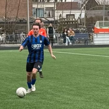 Onvolledig Purmerland strijdend ten onder tegen de nummer 2
