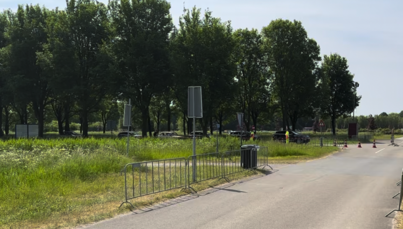 Kruising Zuiderlaaik in Het Twiske afgesloten in verband met asfalteringswerkzaamheden