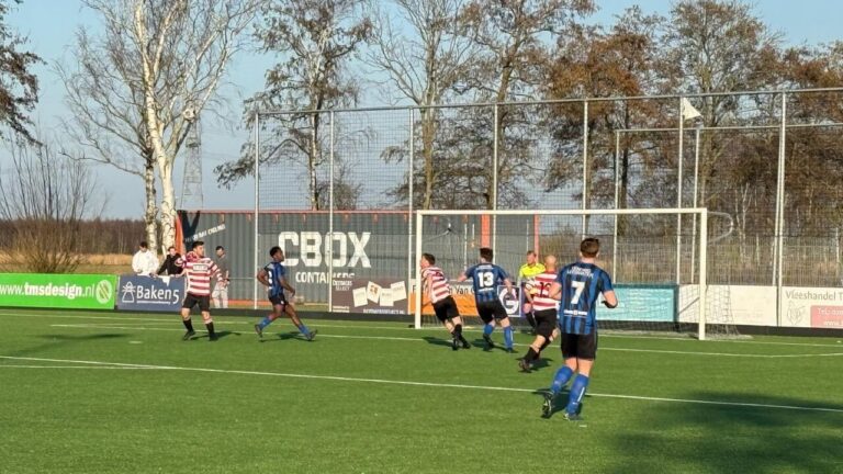 Purmerland speelt Sporting Krommenie volledig van de mat