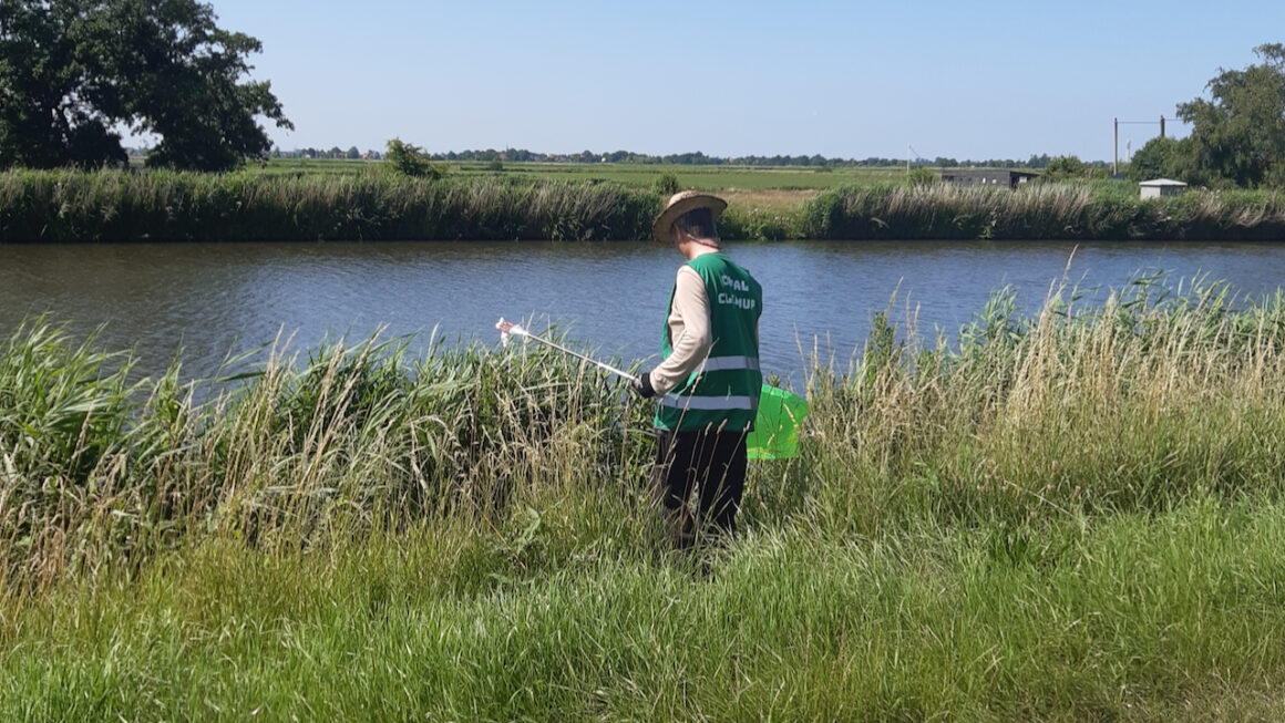 Succesvolle Canal Cleanup: 200 vrijwilligers halen 411 kilo afval uit het Noordhollandsch Kanaal