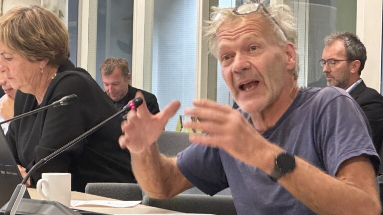 Het dilemma van het (te) laat ingediende amendement