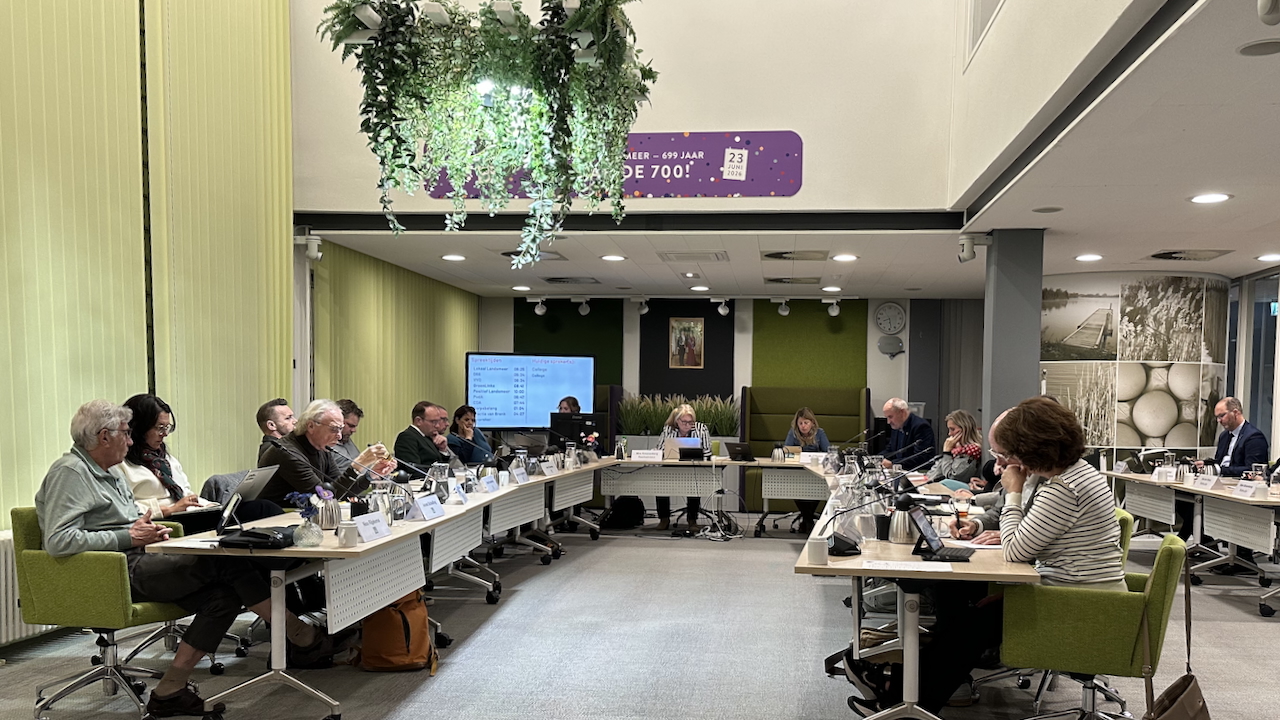 Raadscommissie waardeert begroting, maar: komt Lady GaGa naar Landsmeer?