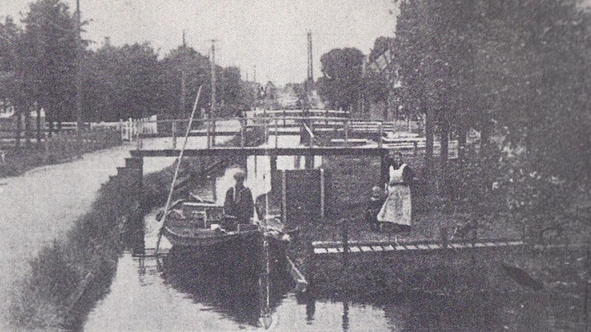 Herstel kademuren wegsloten