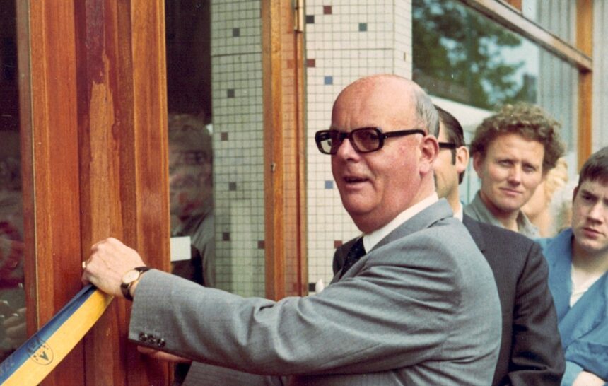 1949-1976 Burgemeester Gerrit Post, bouwer