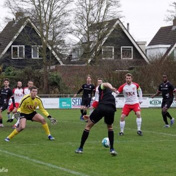 IVV heeft meer moeite dan verwacht, maar wint wel