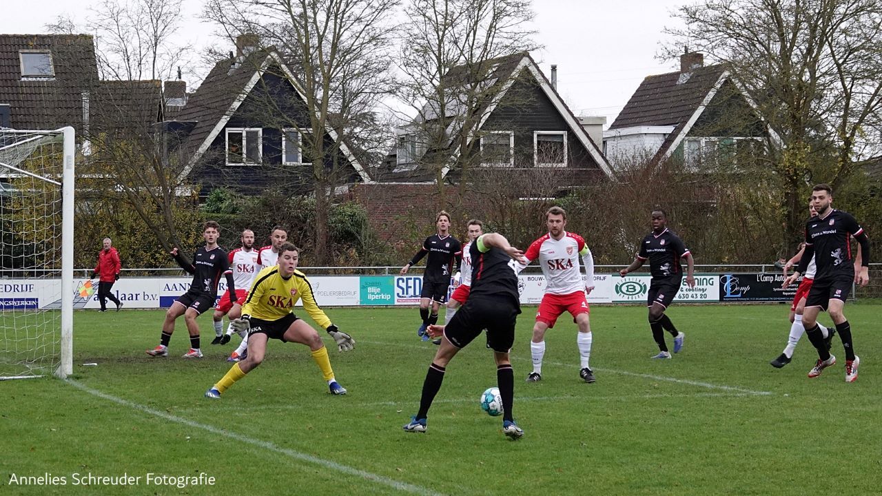 IVV heeft meer moeite dan verwacht, maar wint wel