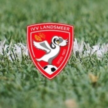 Logo IVV in het gras IVV verslaat Buitenveldert en bekert verder