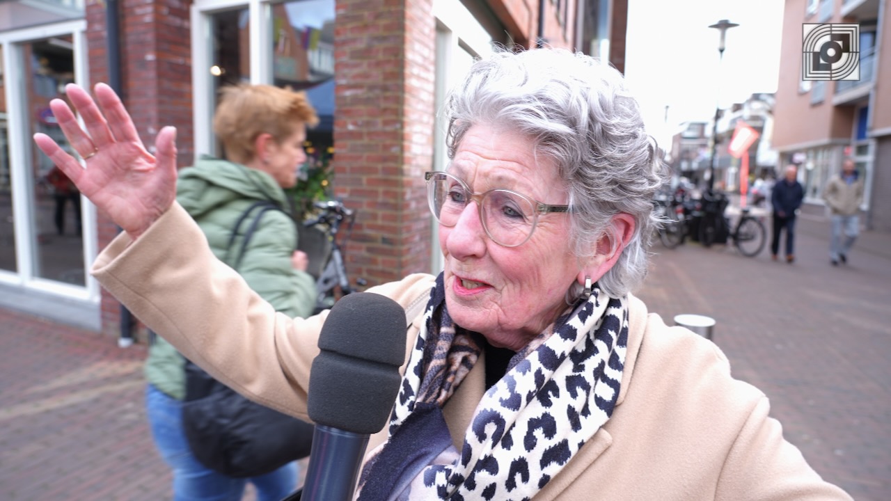 Marktgangers hebben zin in feestje rond Landsmeer700