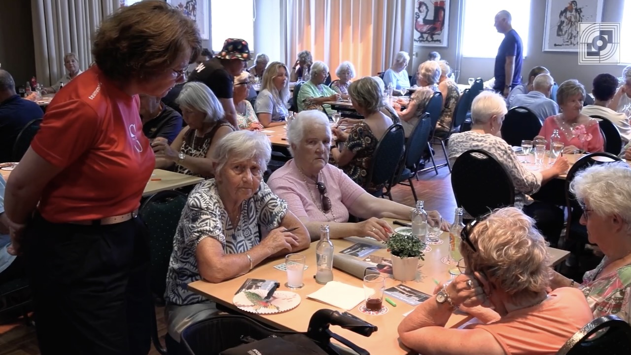 Ouderenmiddag in het Wapen van Landsmeer groot succes