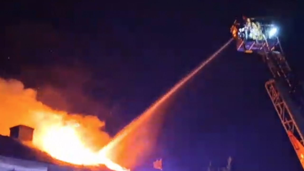 Grote schade bij brand na blikseminslag op Patrijzenweg